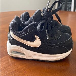 Nike Baby size 5 Black and White Sneakers